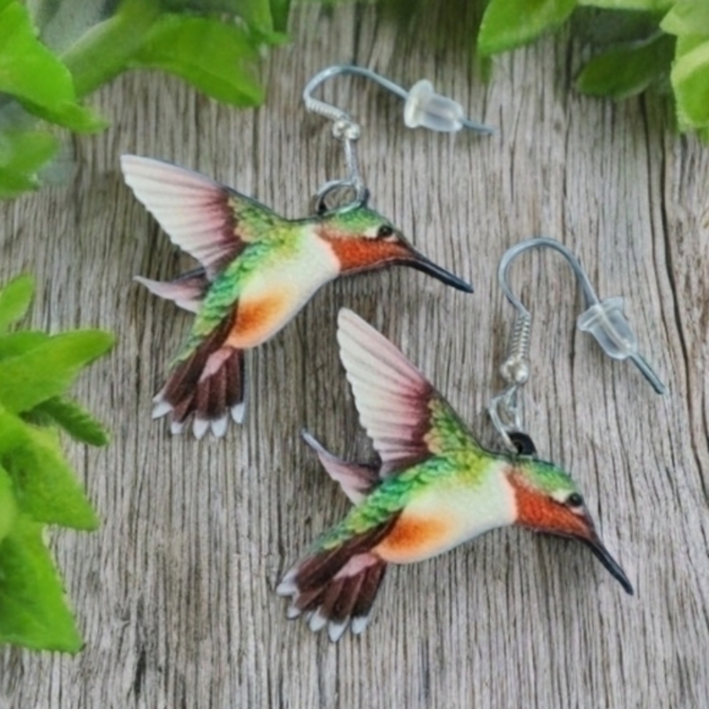 MODCLOTH LAZER CUT HUMMINGBIRD EARRINGS 1